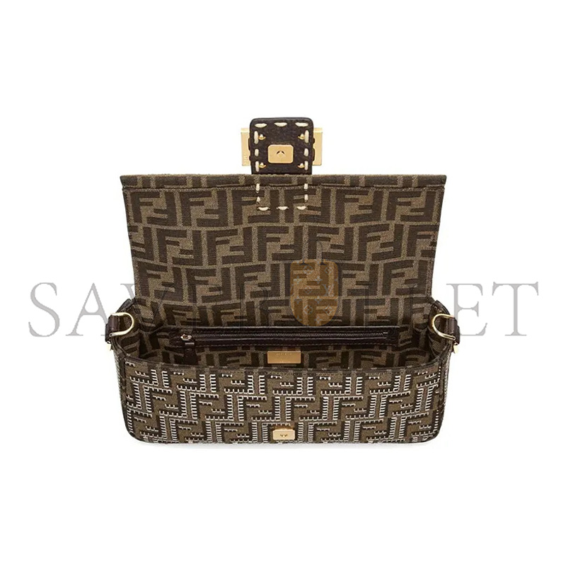 FENDI FF MONOGRAM BAGUETTE SHOULDER BAG 8BR600AH9BF1FEI (28*13*6cm)